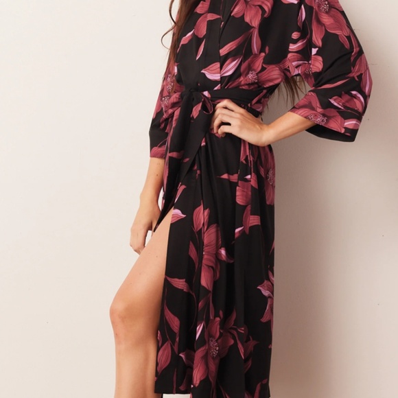 Vera Midi Robe - Picture 2 of 3